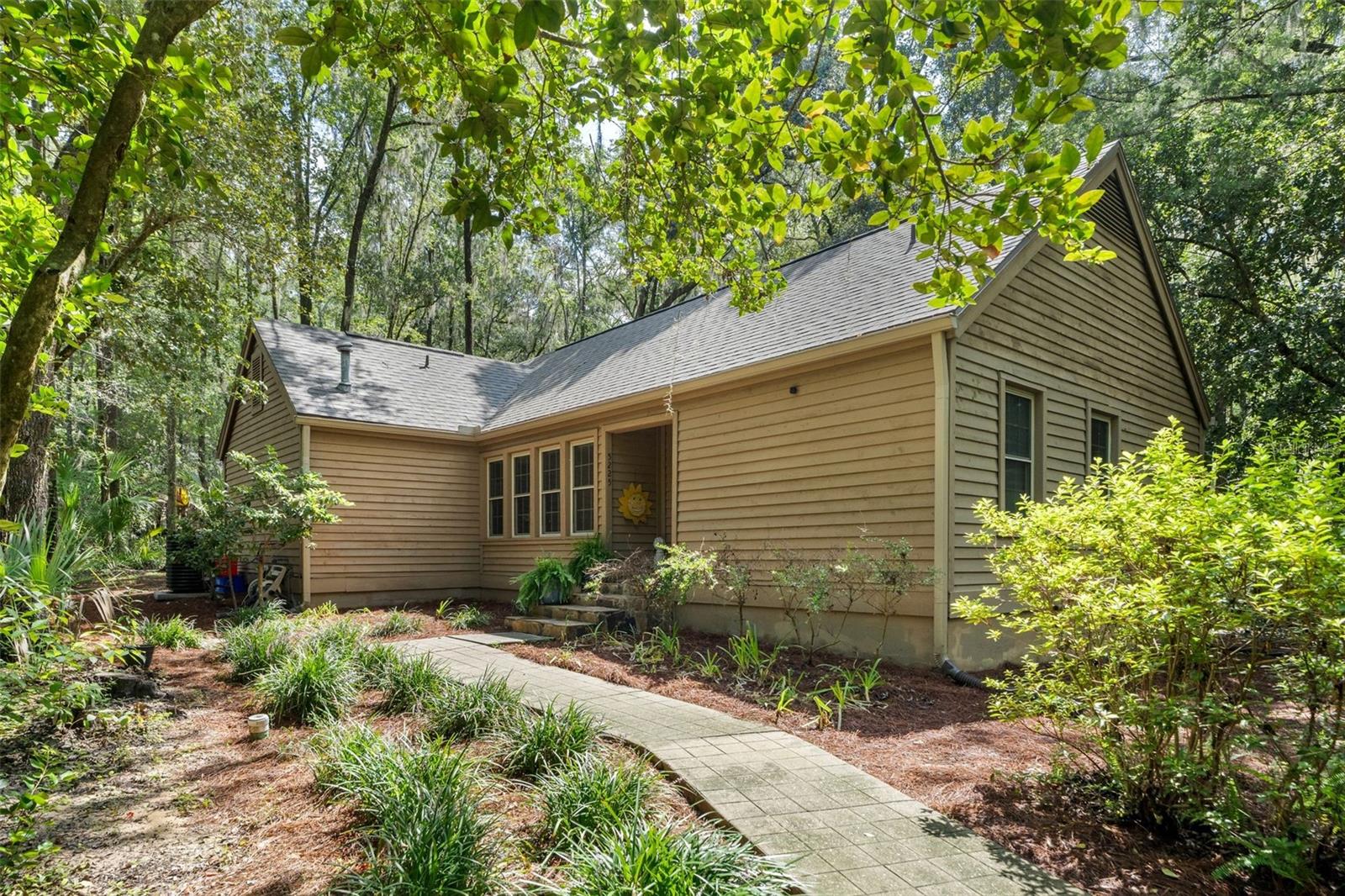 Single Family Residence in GAINESVILLE, FL - Daniel Dourado