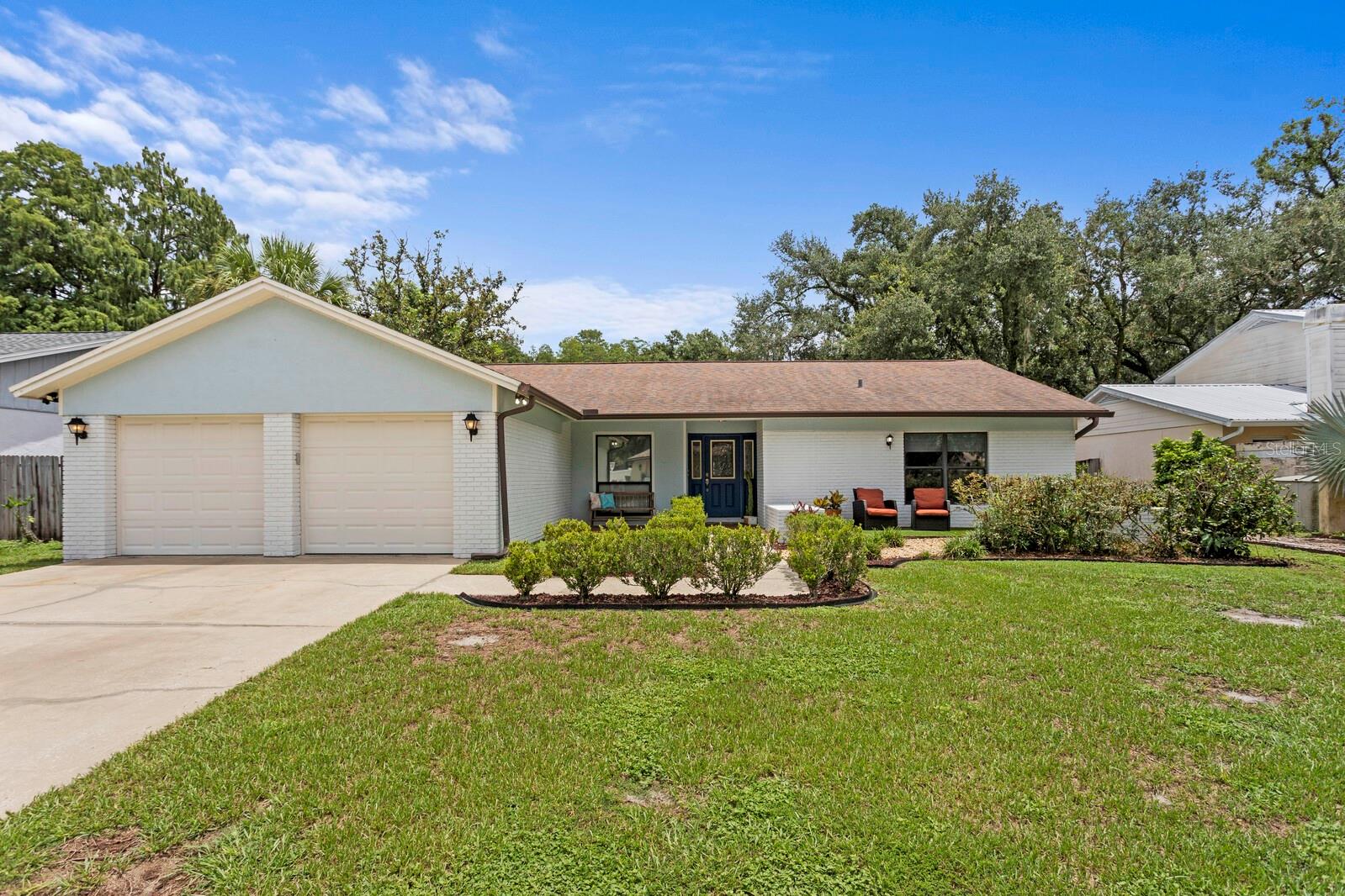 Single Family Residence in TEMPLE TERRACE, FL - Daniel Dourado