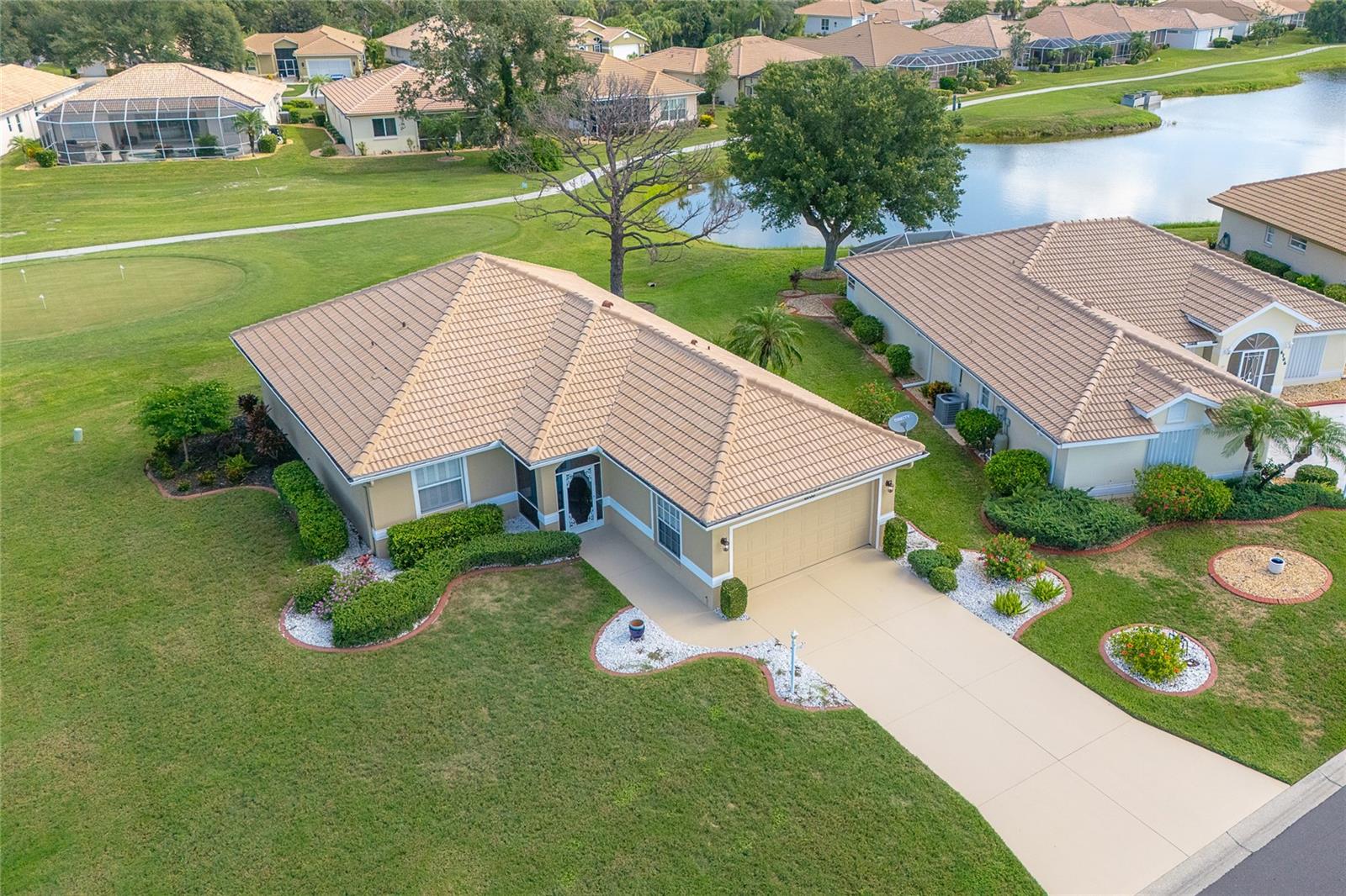 Single Family Residence em ENGLEWOOD, FL - Daniel Dourado