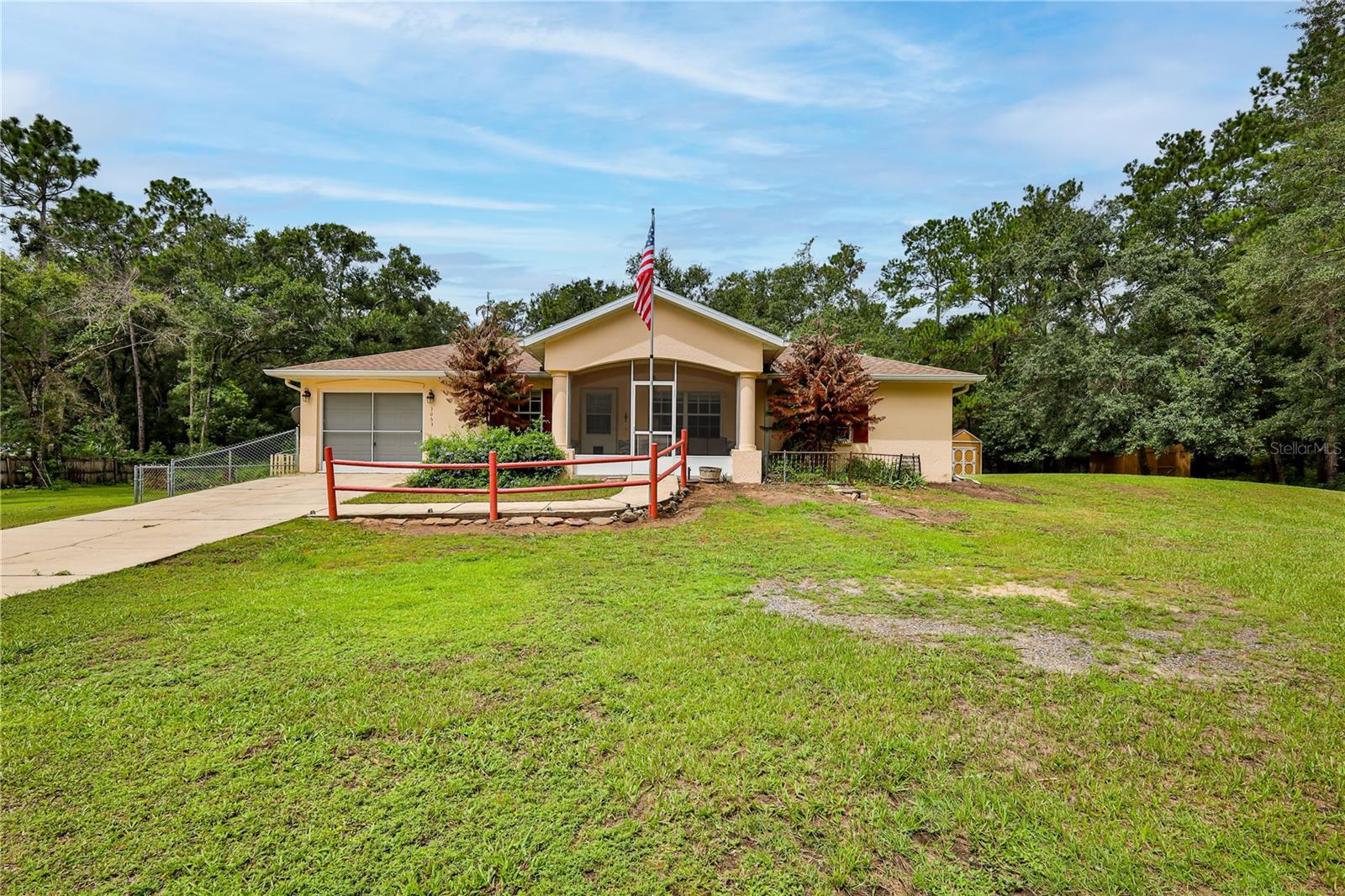 Single Family Residence in BROOKSVILLE, FL - Daniel Dourado