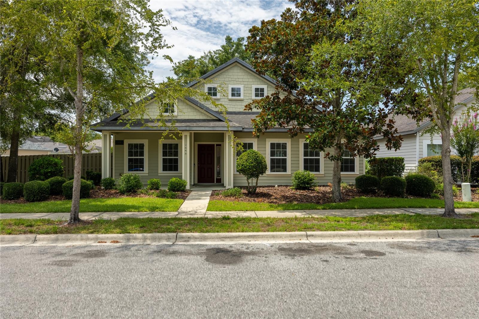 Single Family Residence in GAINESVILLE, FL - Daniel Dourado