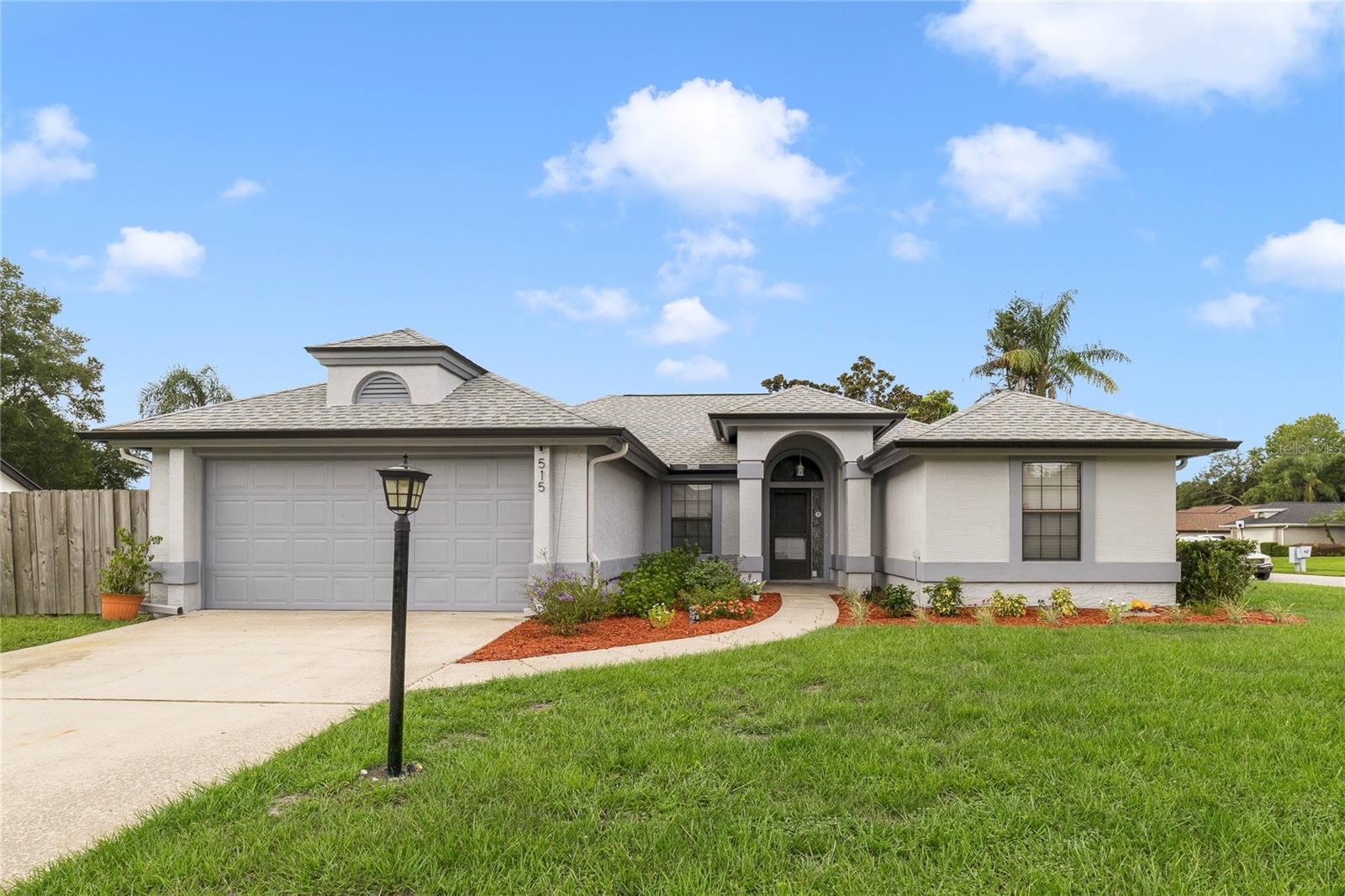 Single Family Residence em OVIEDO, FL - Daniel Dourado