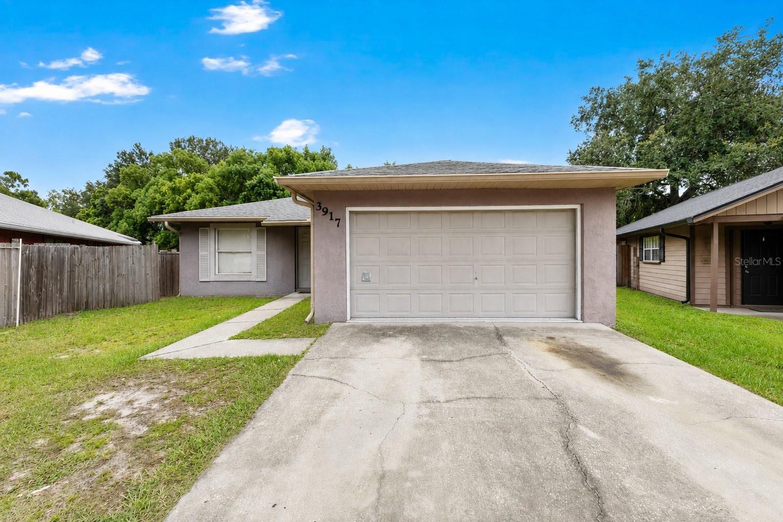 Single Family Residence in ST CLOUD, FL - Daniel Dourado