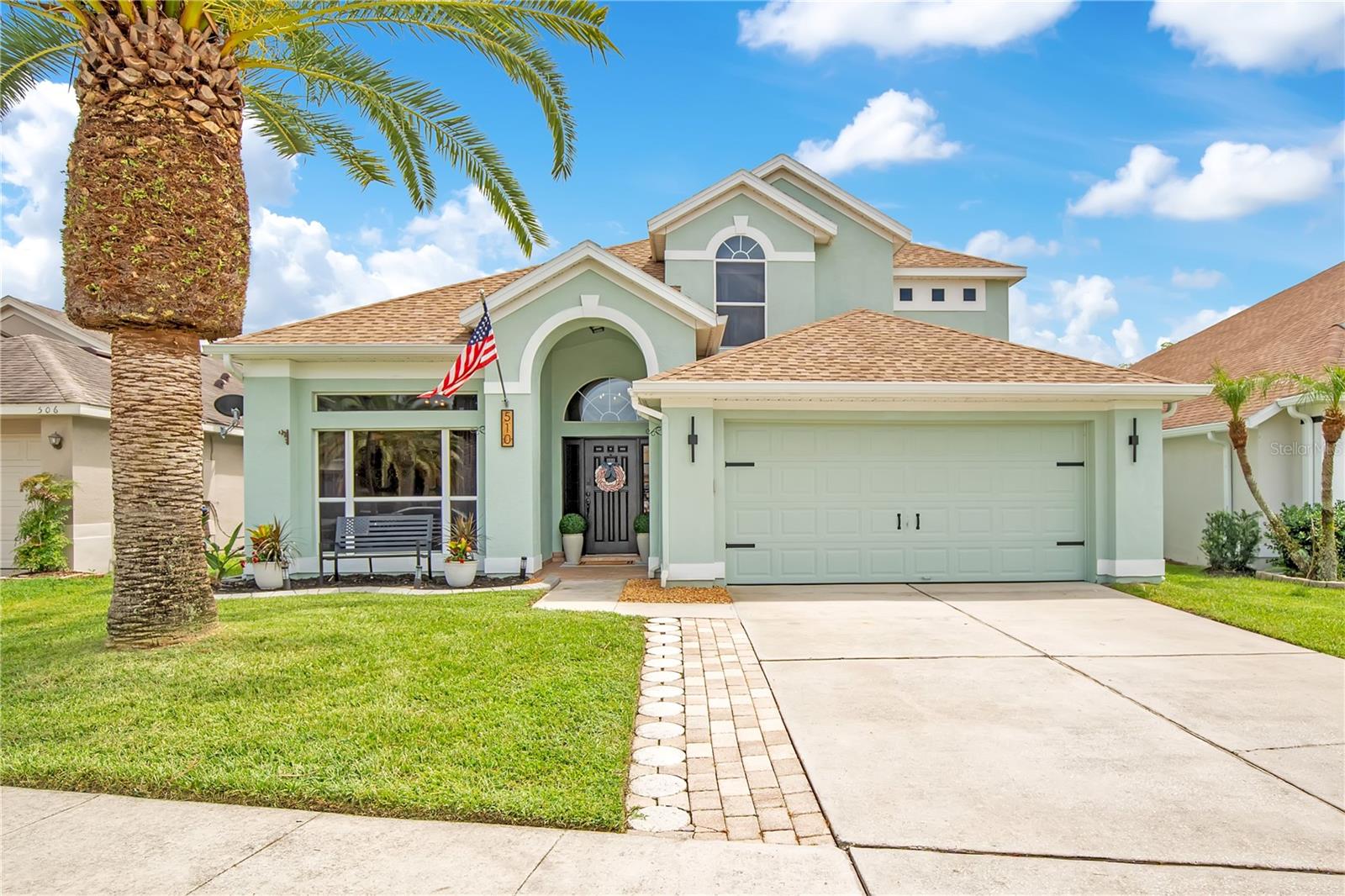 Single Family Residence in ORLANDO, FL - Daniel Dourado
