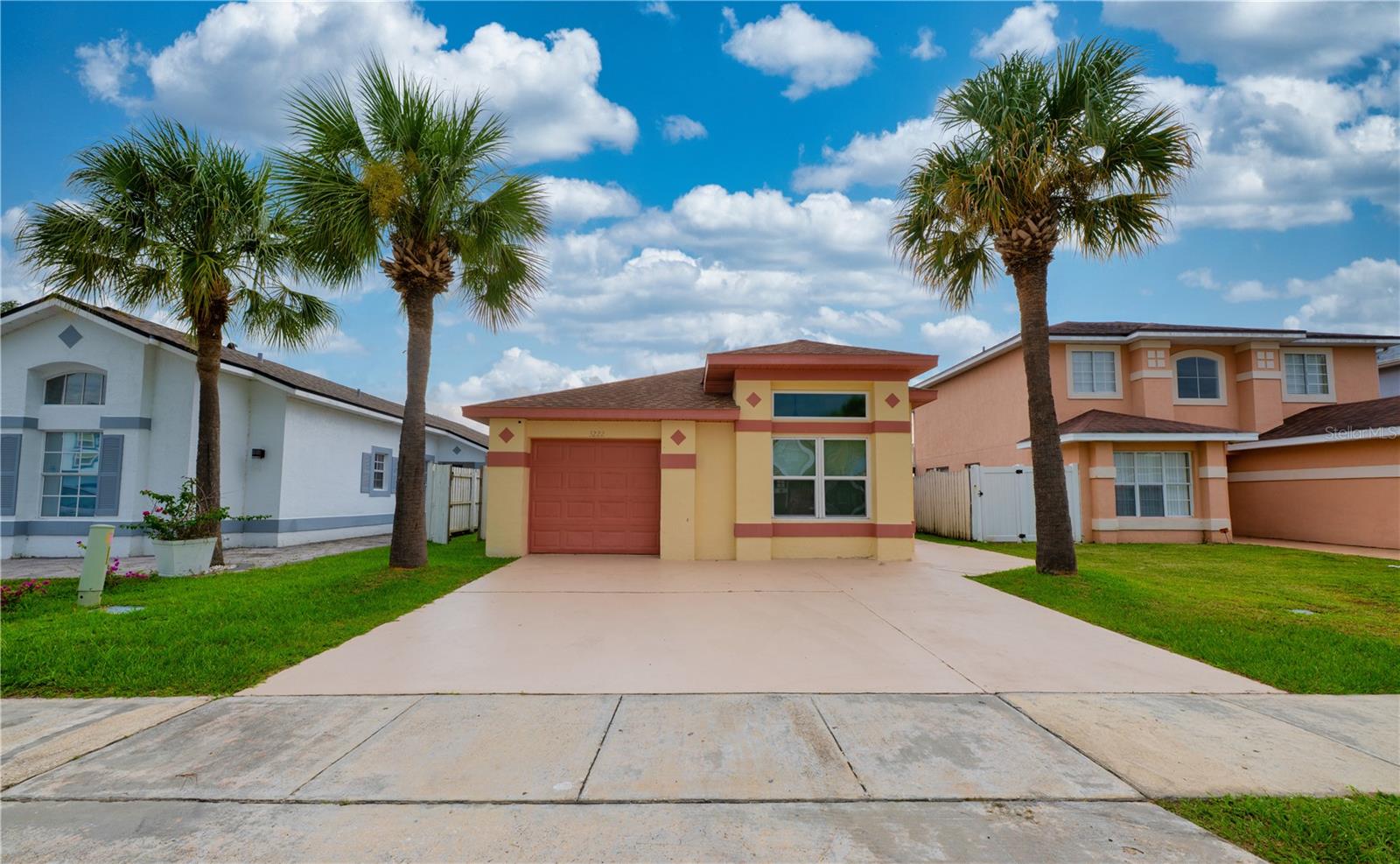 Single Family Residence em KISSIMMEE, FL - Daniel Dourado