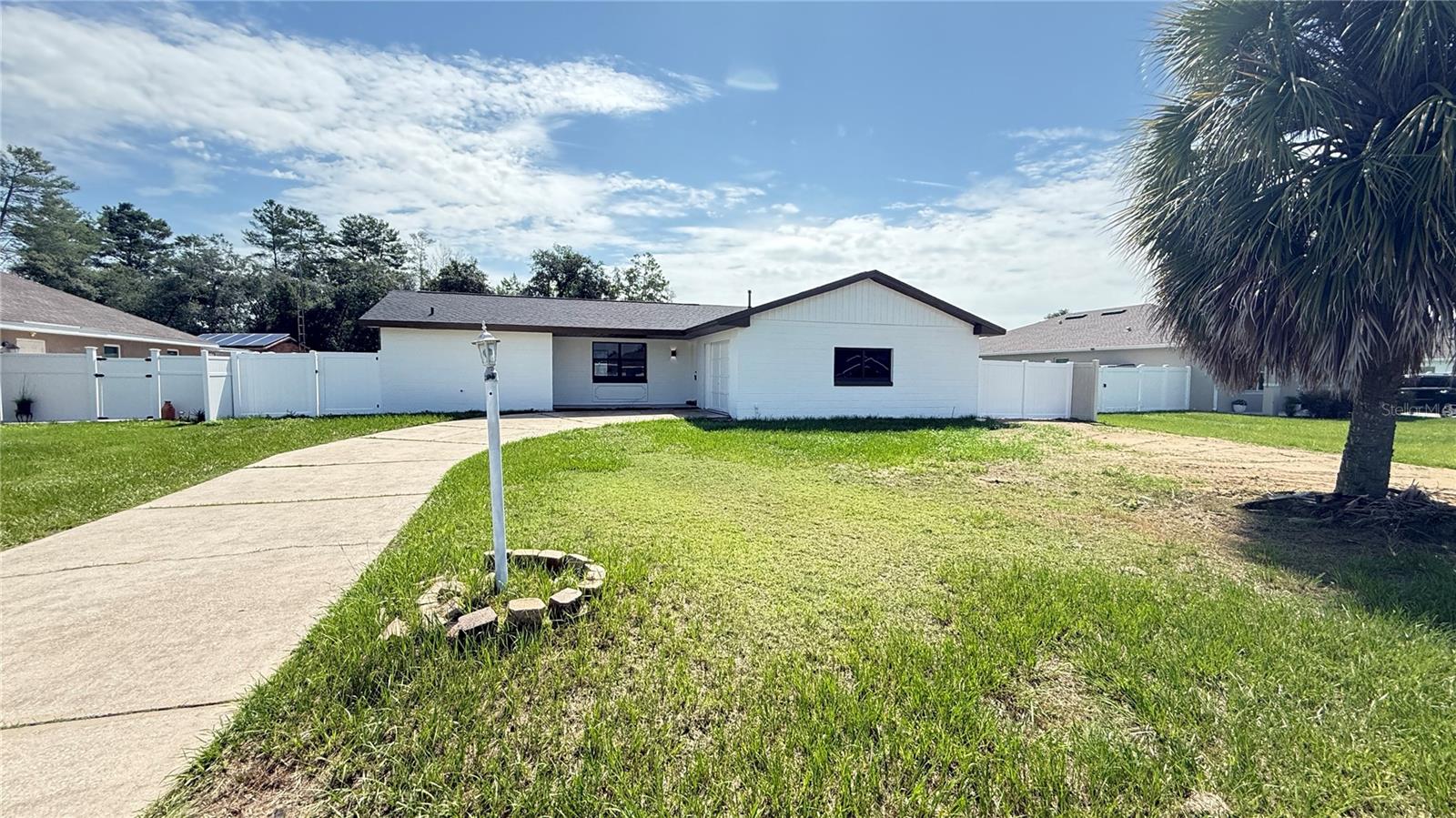 Single Family Residence in OCALA, FL - Daniel Dourado