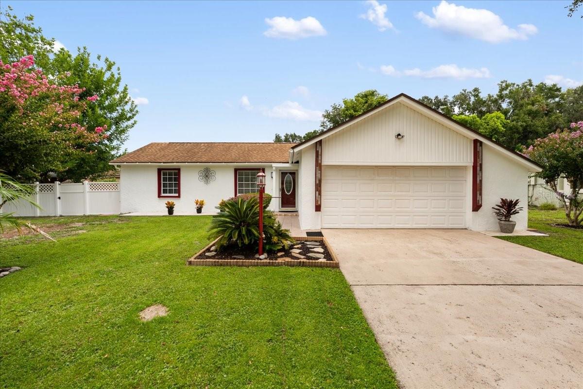 Single Family Residence in WINTER SPRINGS, FL - Daniel Dourado