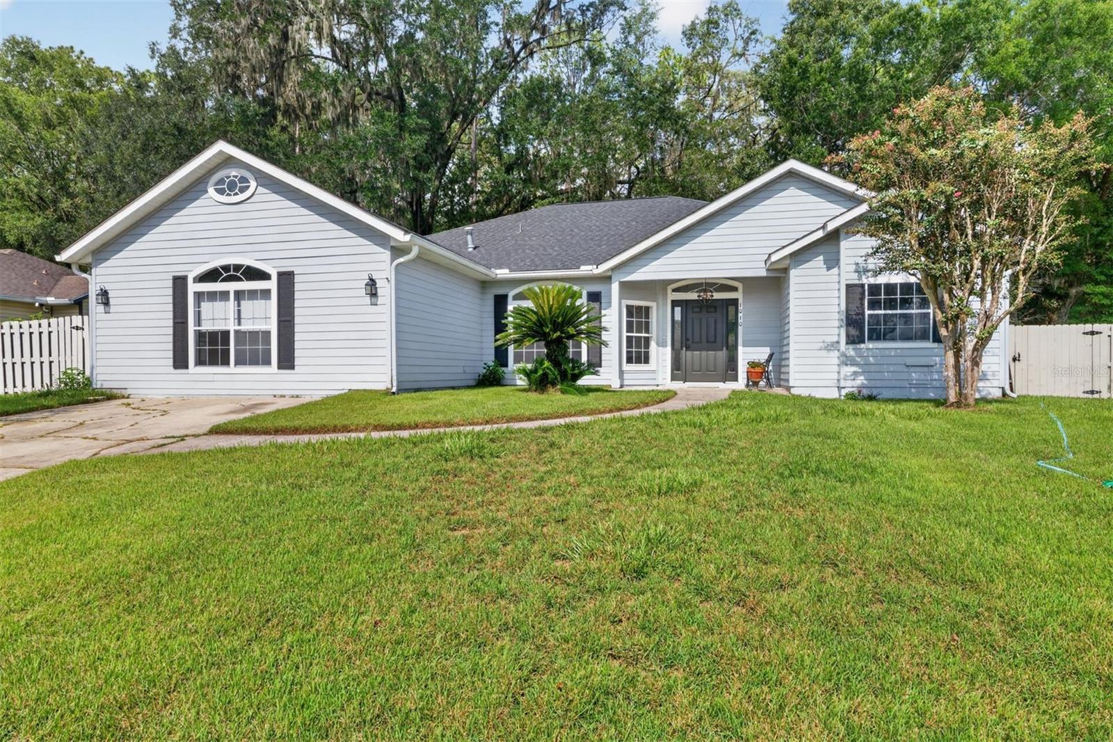 Single Family Residence in GAINESVILLE, FL - Daniel Dourado