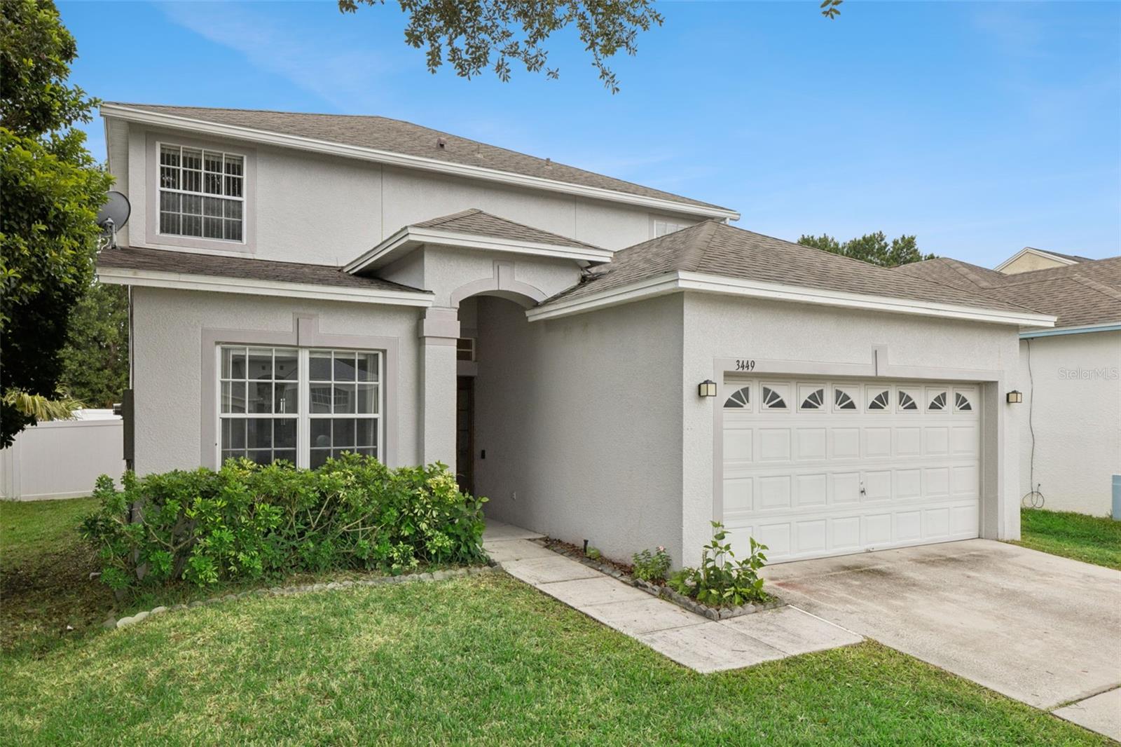 Single Family Residence em OVIEDO, FL - Daniel Dourado
