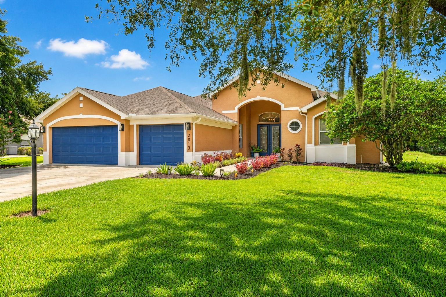 Single Family Residence in PLANT CITY, FL - Daniel Dourado