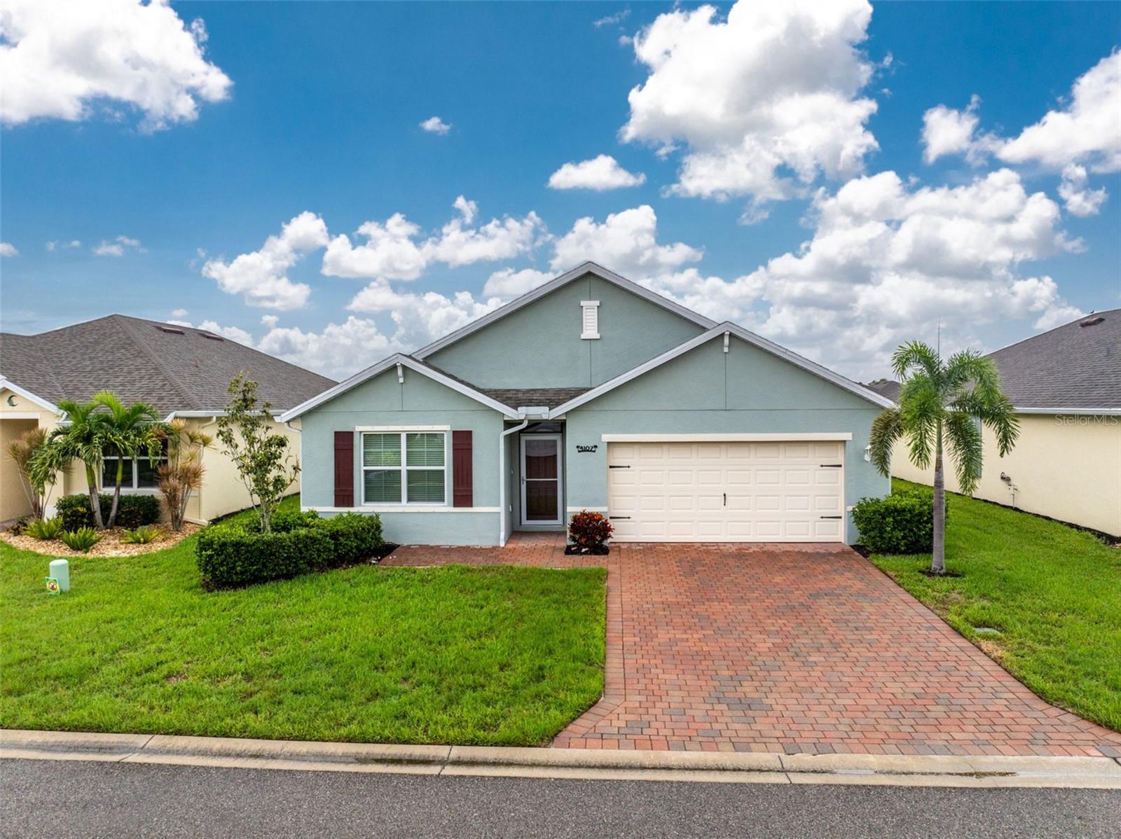 Single Family Residence em PORT CHARLOTTE, FL - Daniel Dourado