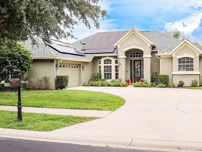 Single Family Residence in AUBURNDALE, FL - Daniel Dourado