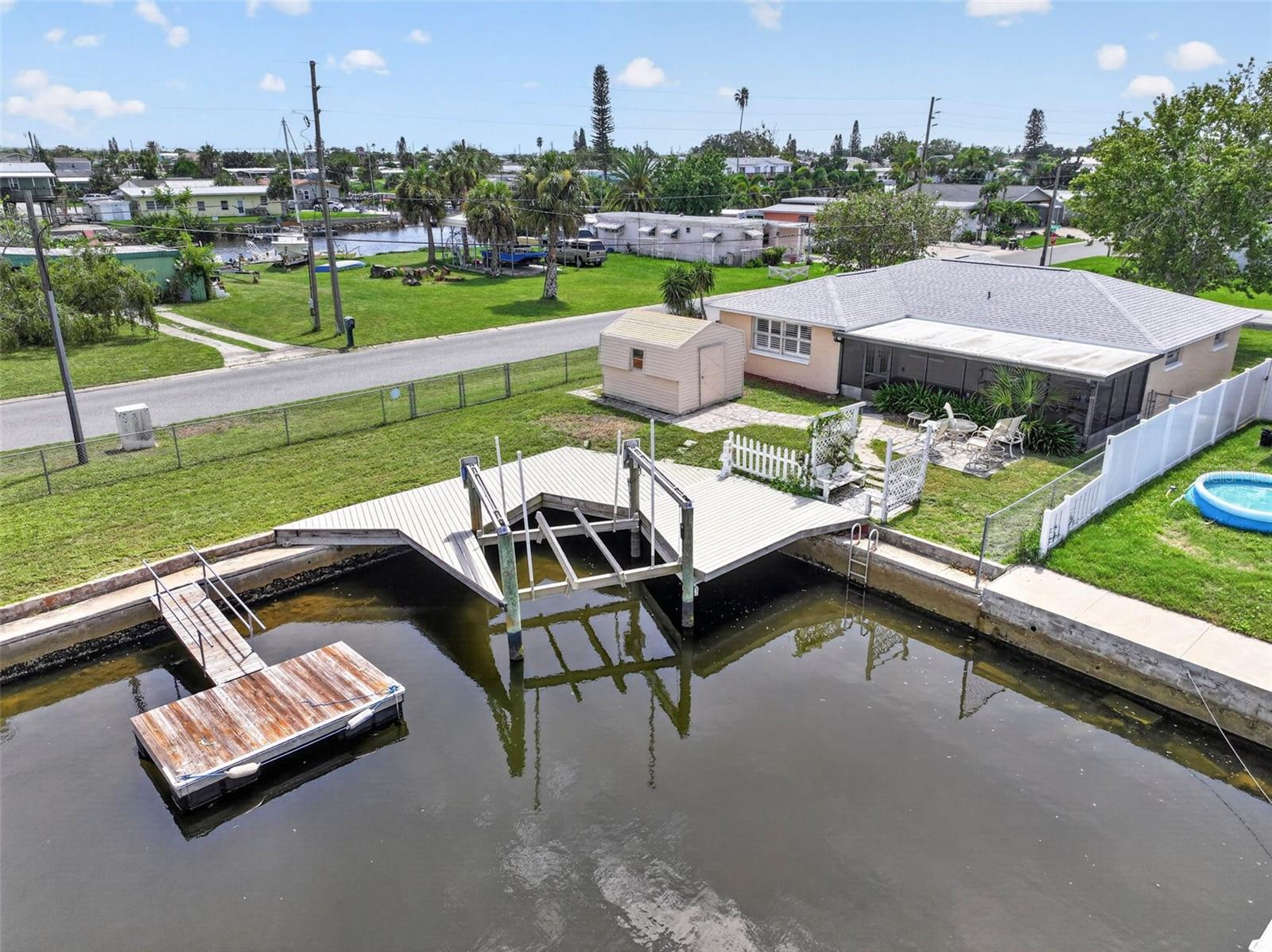 Single Family Residence in HUDSON, FL - Daniel Dourado