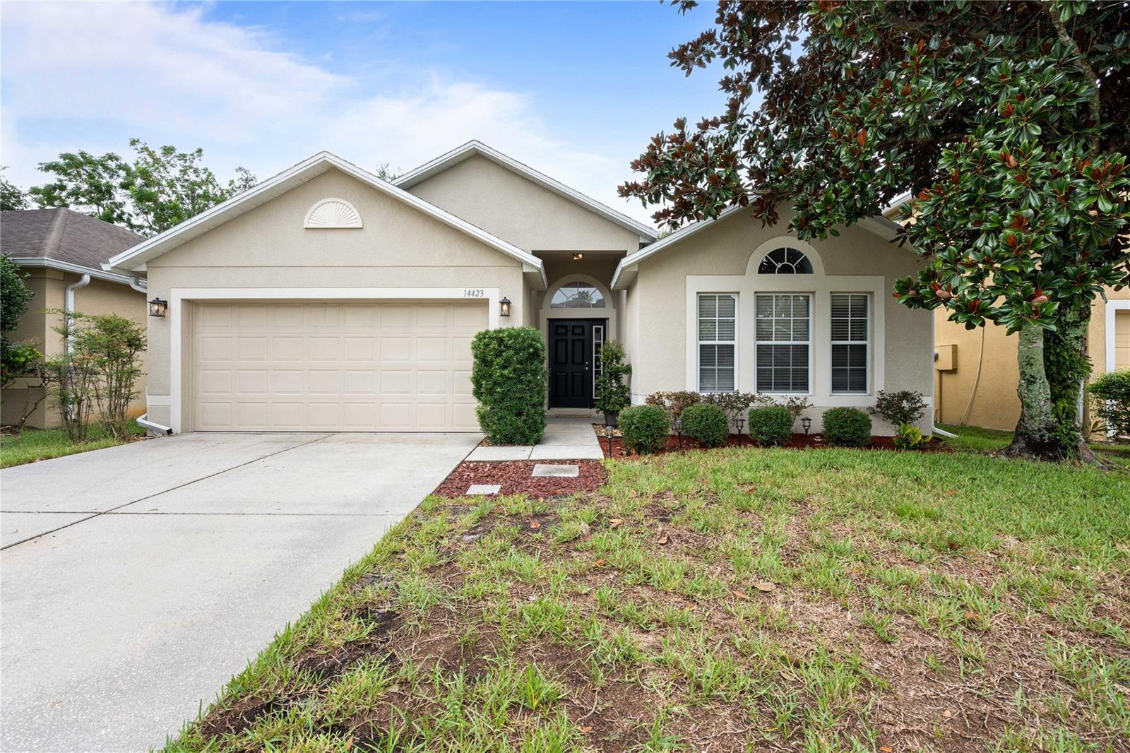 Single Family Residence in SPRING HILL, FL - Daniel Dourado