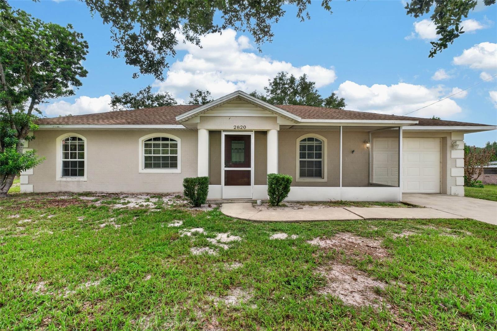 Single Family Residence em AVON PARK, FL - Daniel Dourado