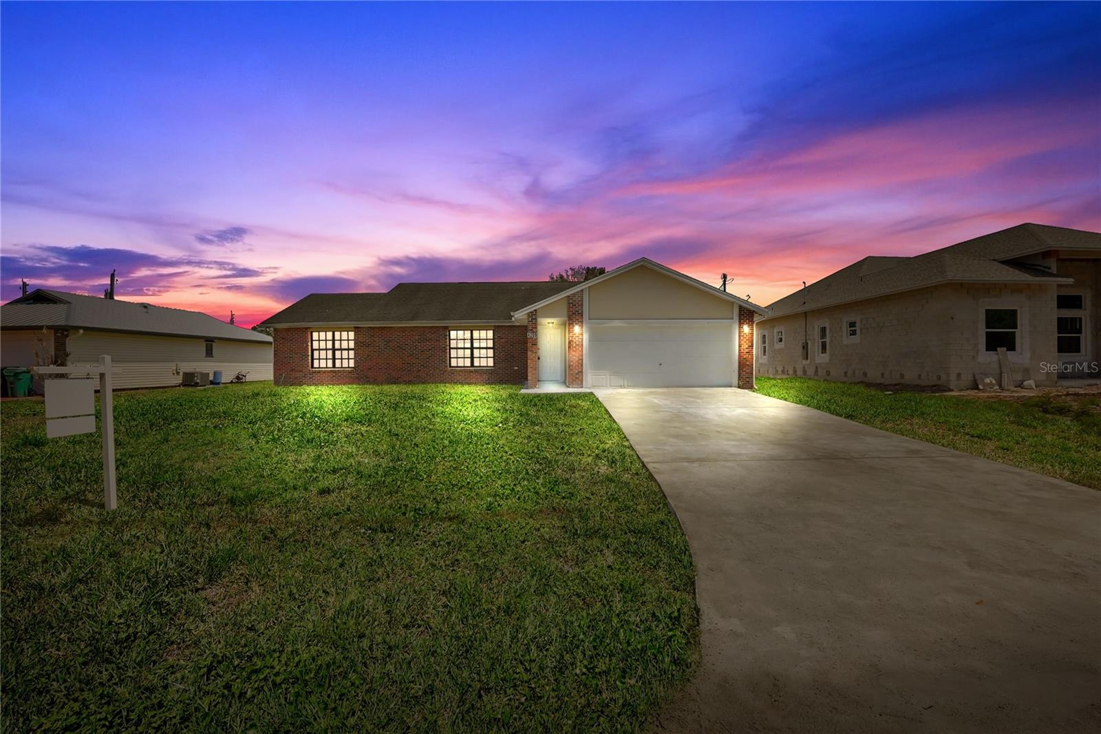 Single Family Residence em PORT ST LUCIE, FL - Daniel Dourado