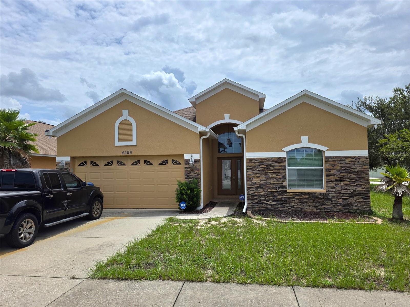 Single Family Residence in SPRING HILL, FL - Daniel Dourado