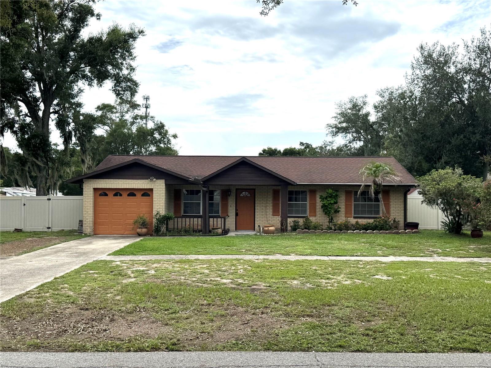 Single Family Residence em BRANDON, FL - Daniel Dourado