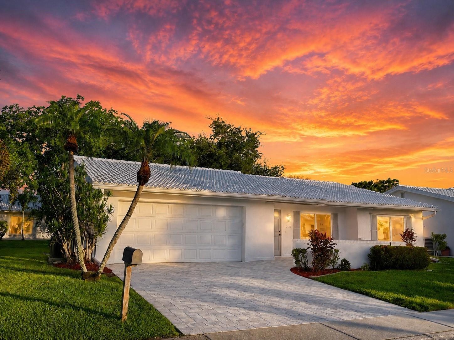Single Family Residence em PINELLAS PARK, FL - Daniel Dourado