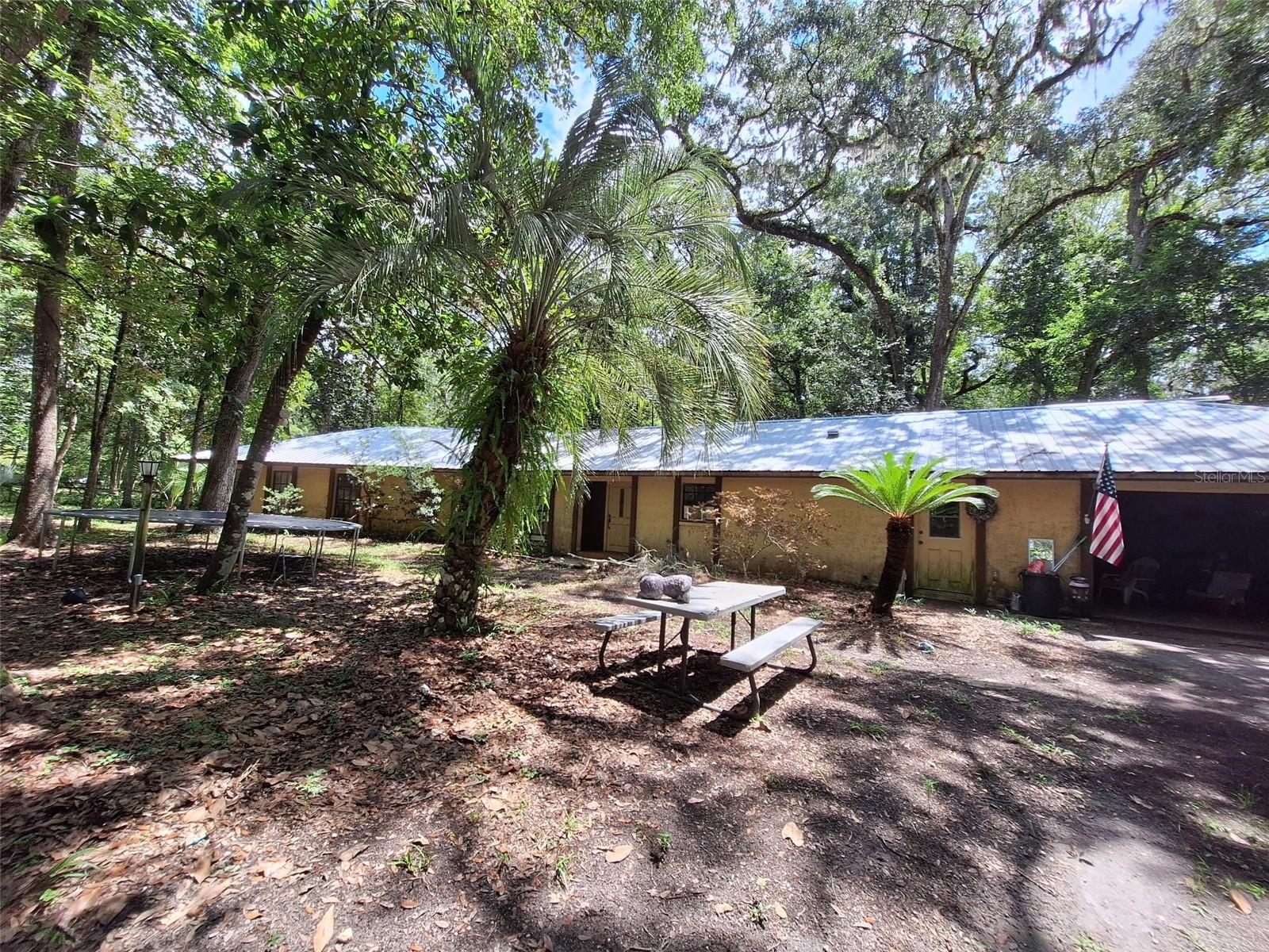 Single Family Residence in BROOKSVILLE, FL - Daniel Dourado