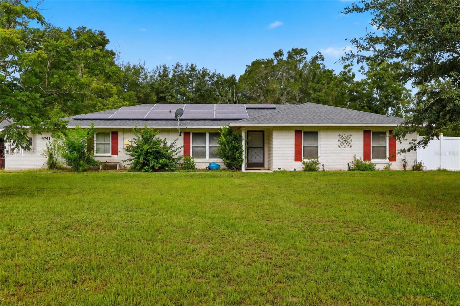 Single Family Residence in ZEPHYRHILLS, FL - Daniel Dourado