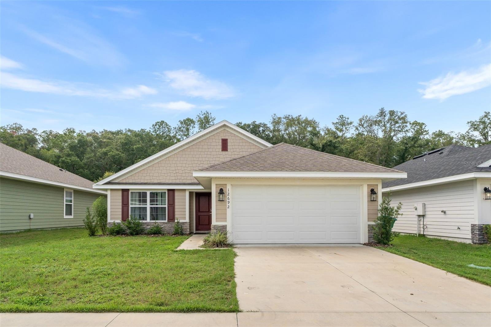 Single Family Residence in ALACHUA, FL - Daniel Dourado