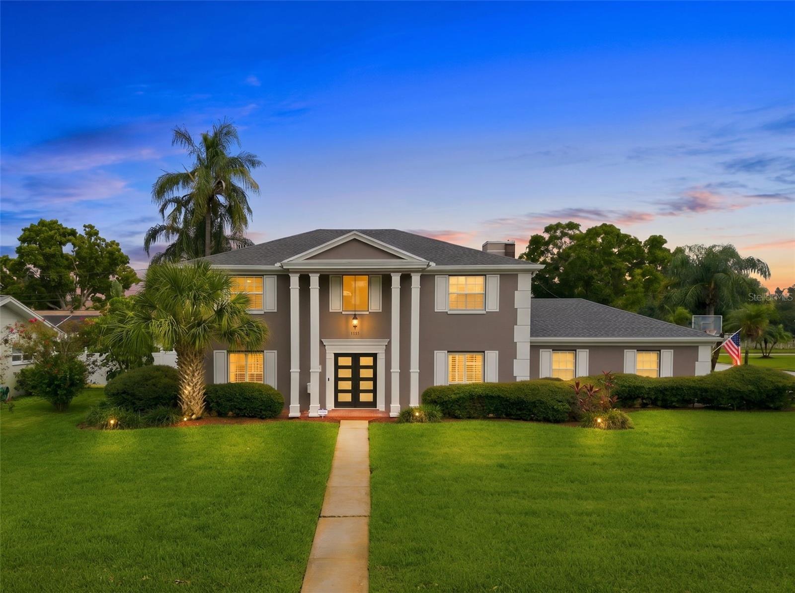 Single Family Residence in ST PETERSBURG, FL - Daniel Dourado