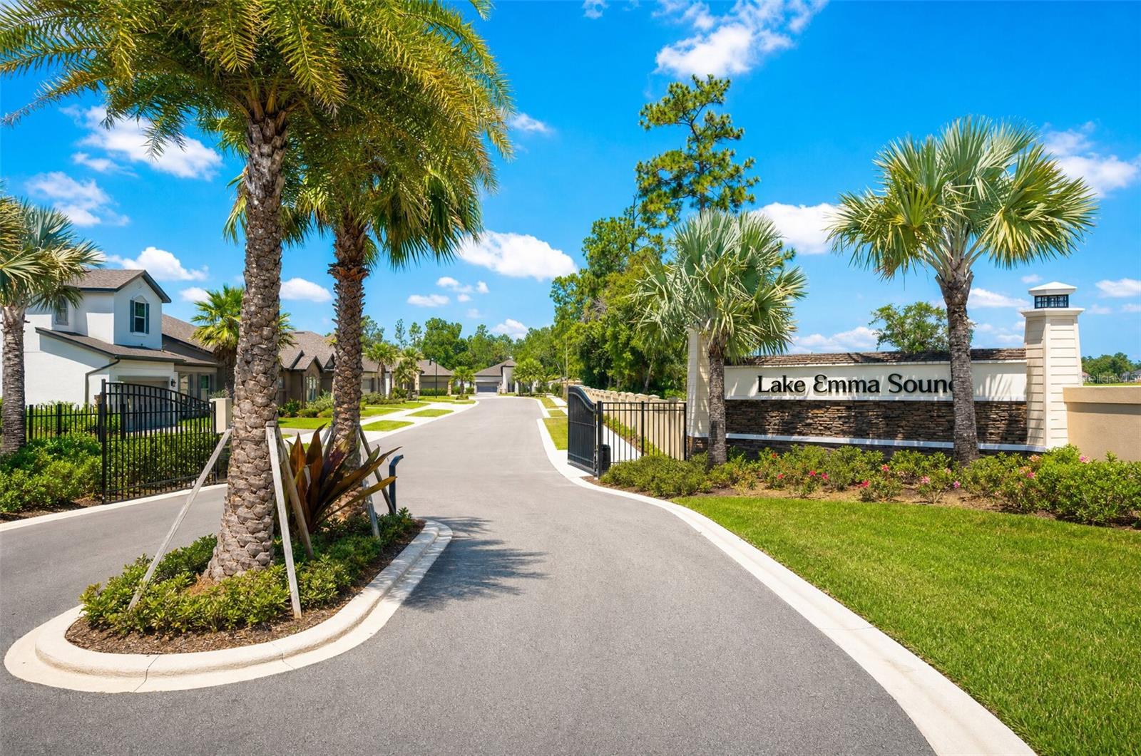 Single Family Residence in LAKE MARY, FL - Daniel Dourado