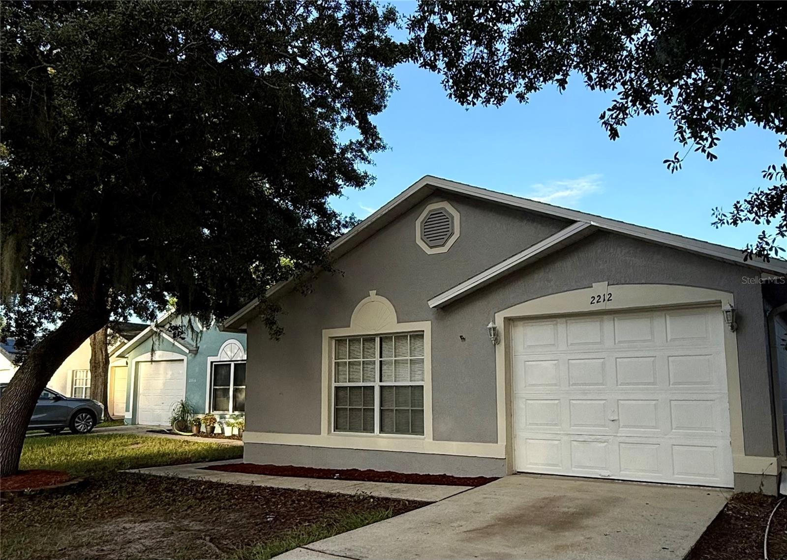 Single Family Residence in ORLANDO, FL - Daniel Dourado