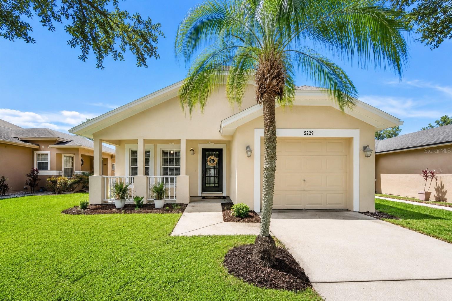 Single Family Residence em SEFFNER, FL - Daniel Dourado