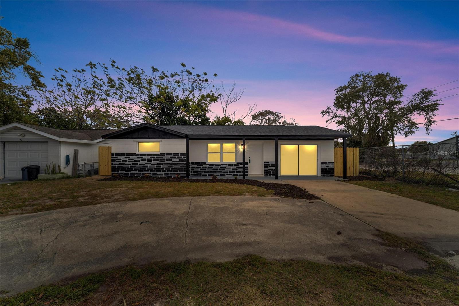 Single Family Residence em NEW PORT RICHEY, FL - Daniel Dourado