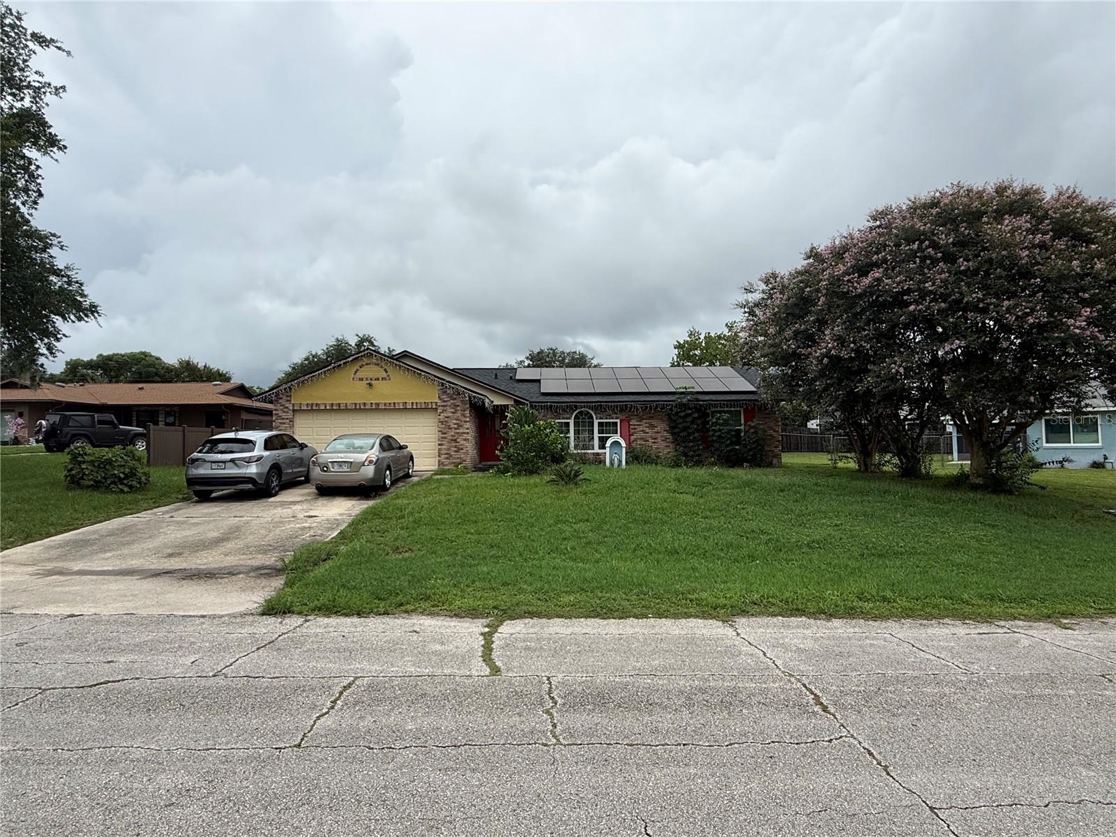 Single Family Residence in DELTONA, FL - Daniel Dourado