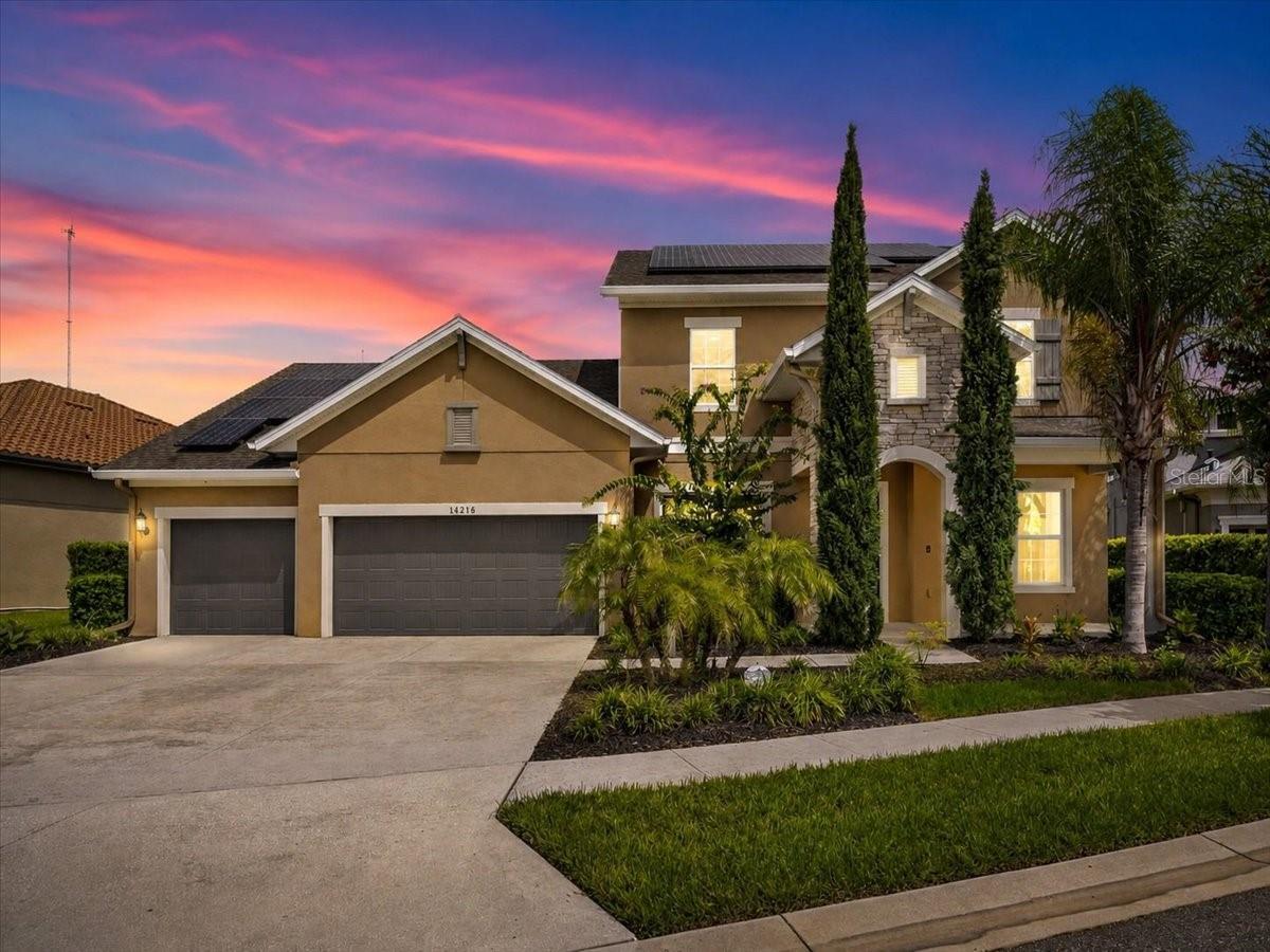 Single Family Residence in LITHIA, FL - Daniel Dourado