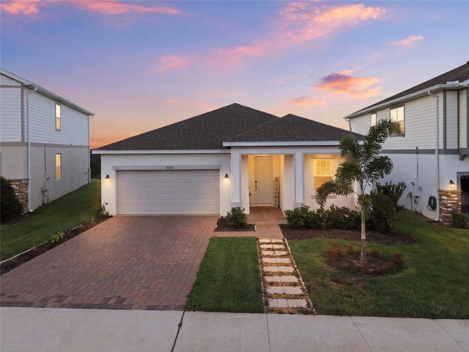 Single Family Residence in GROVELAND, FL - Daniel Dourado