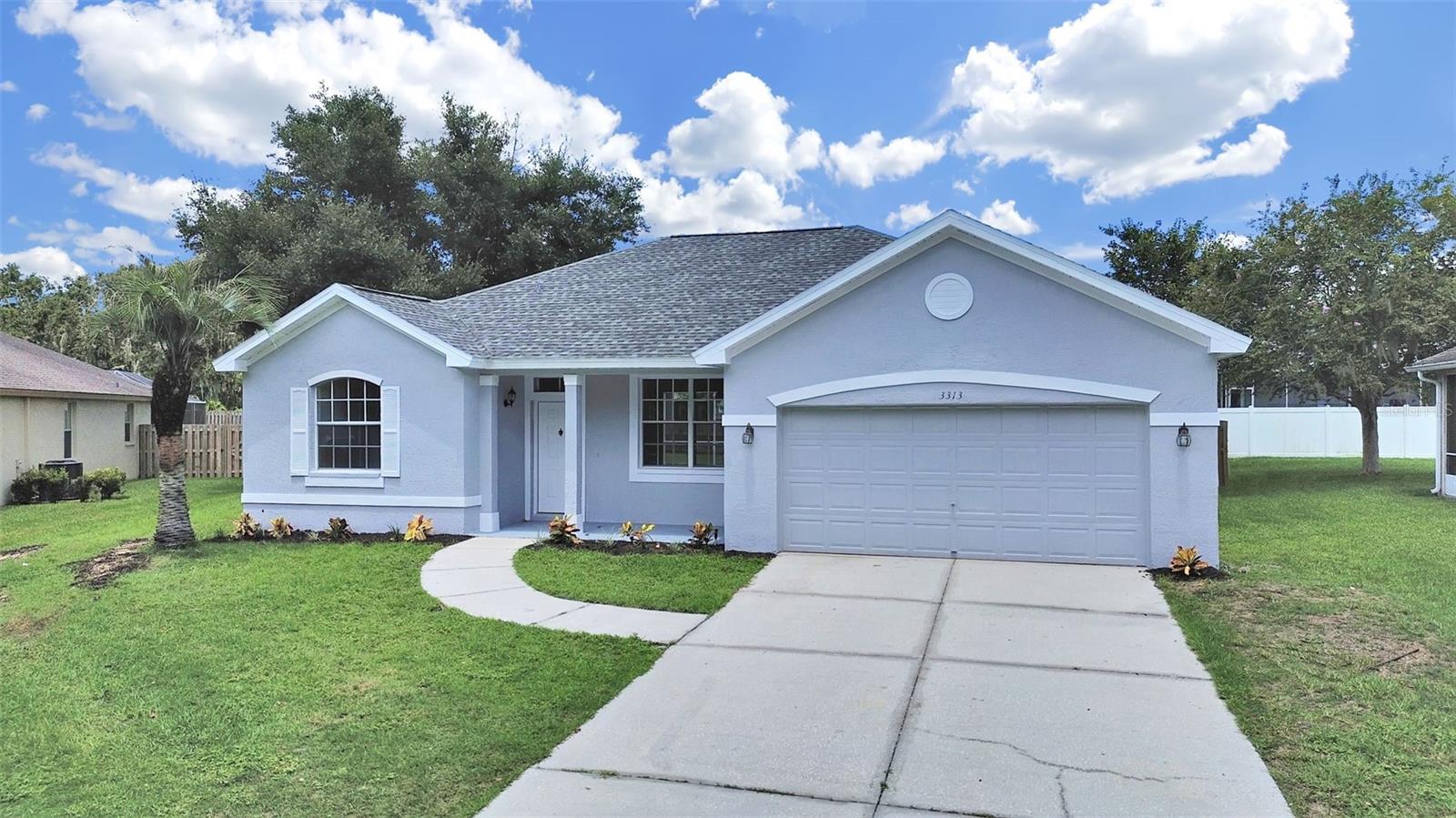 Single Family Residence in PLANT CITY, FL - Daniel Dourado