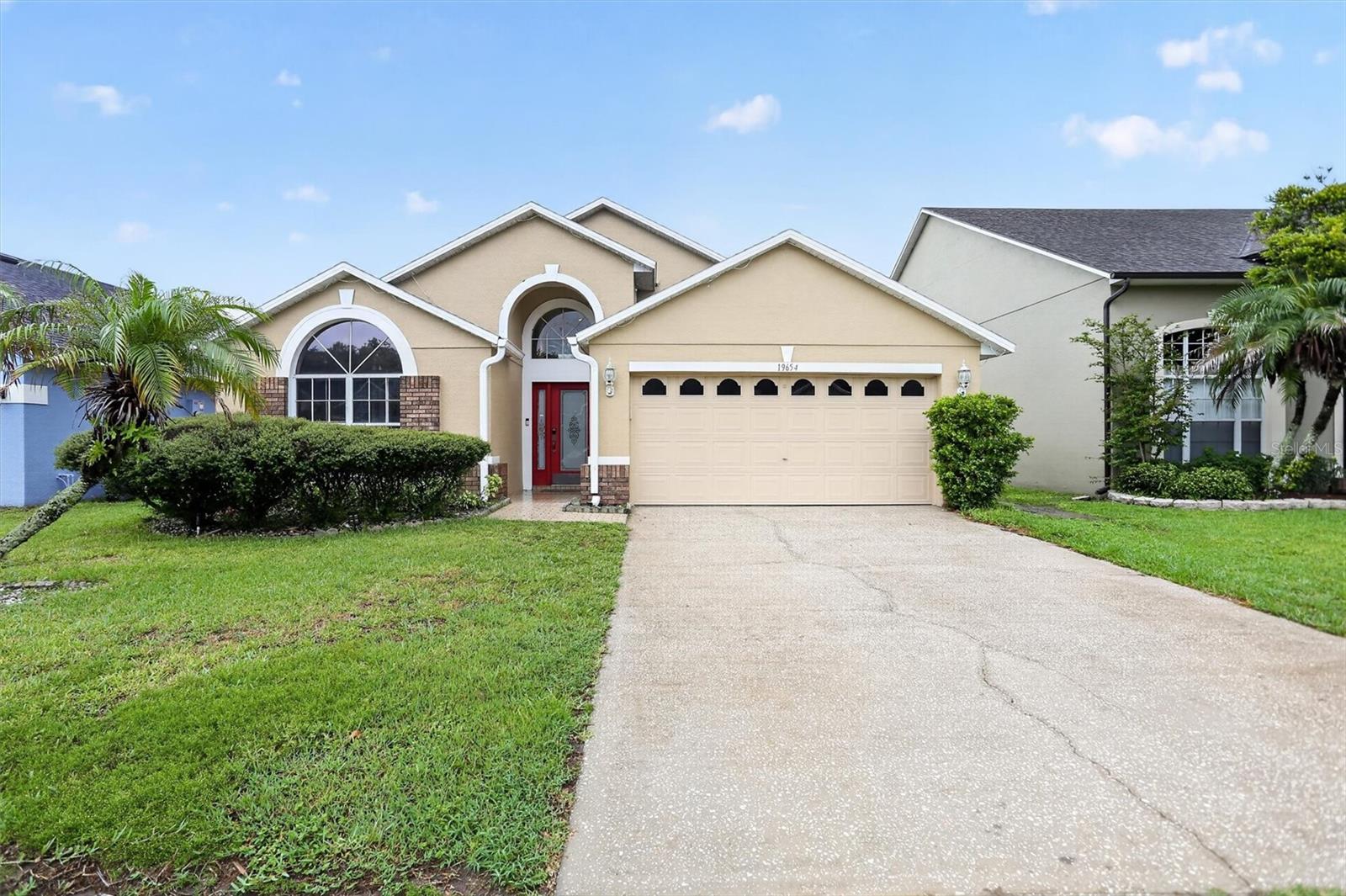 Single Family Residence in ORLANDO, FL - Daniel Dourado