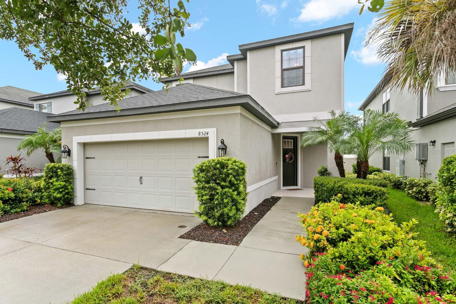 Single Family Residence in SEMINOLE, FL - Daniel Dourado