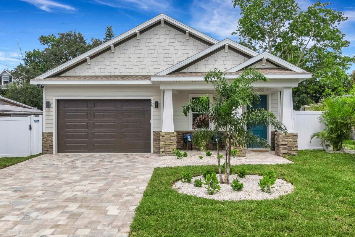 Single Family Residence em DUNEDIN, FL - Daniel Dourado