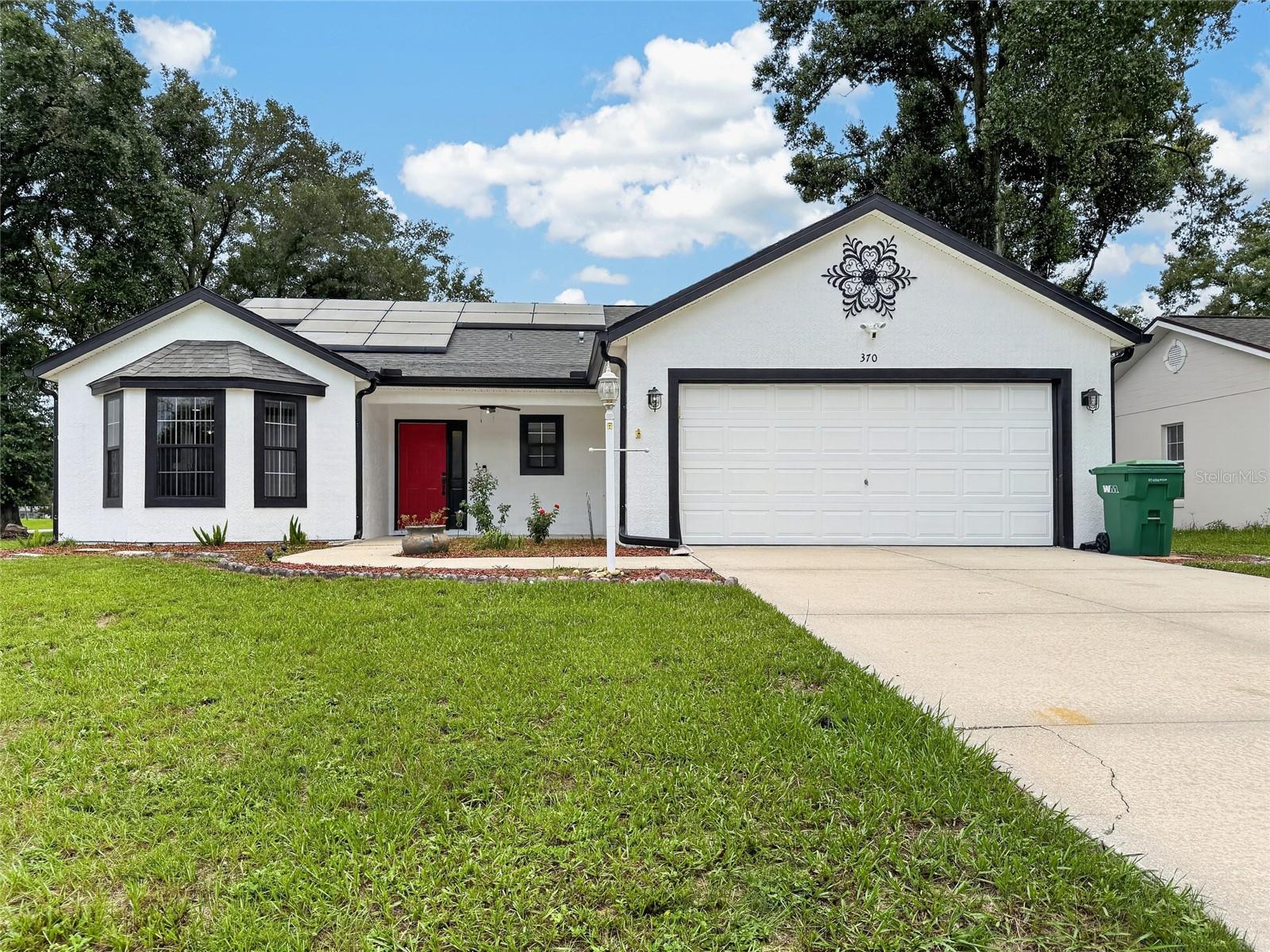 Single Family Residence in LADY LAKE, FL - Daniel Dourado