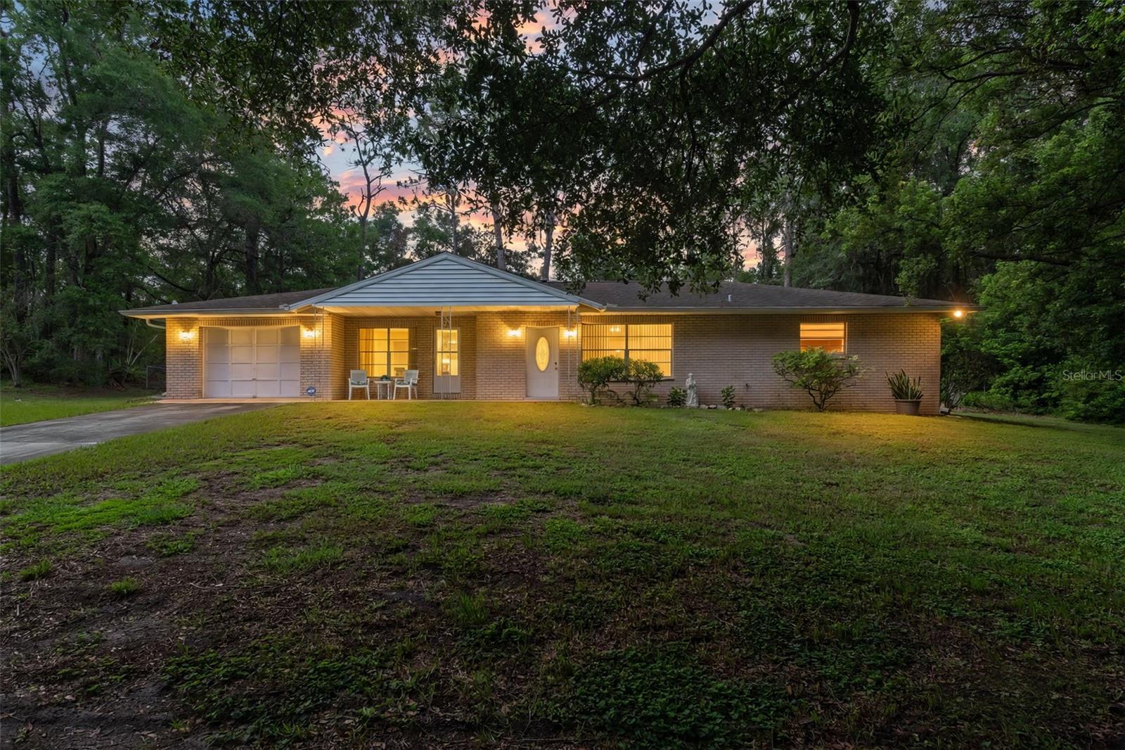 Single Family Residence in BROOKSVILLE, FL - Daniel Dourado