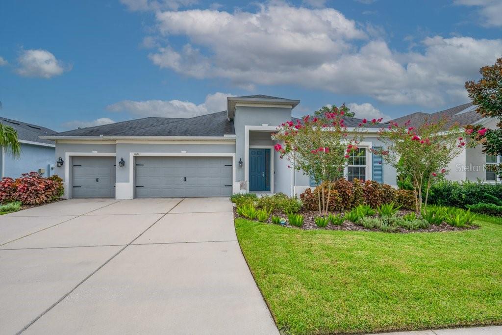 Single Family Residence in LITHIA, FL - Daniel Dourado