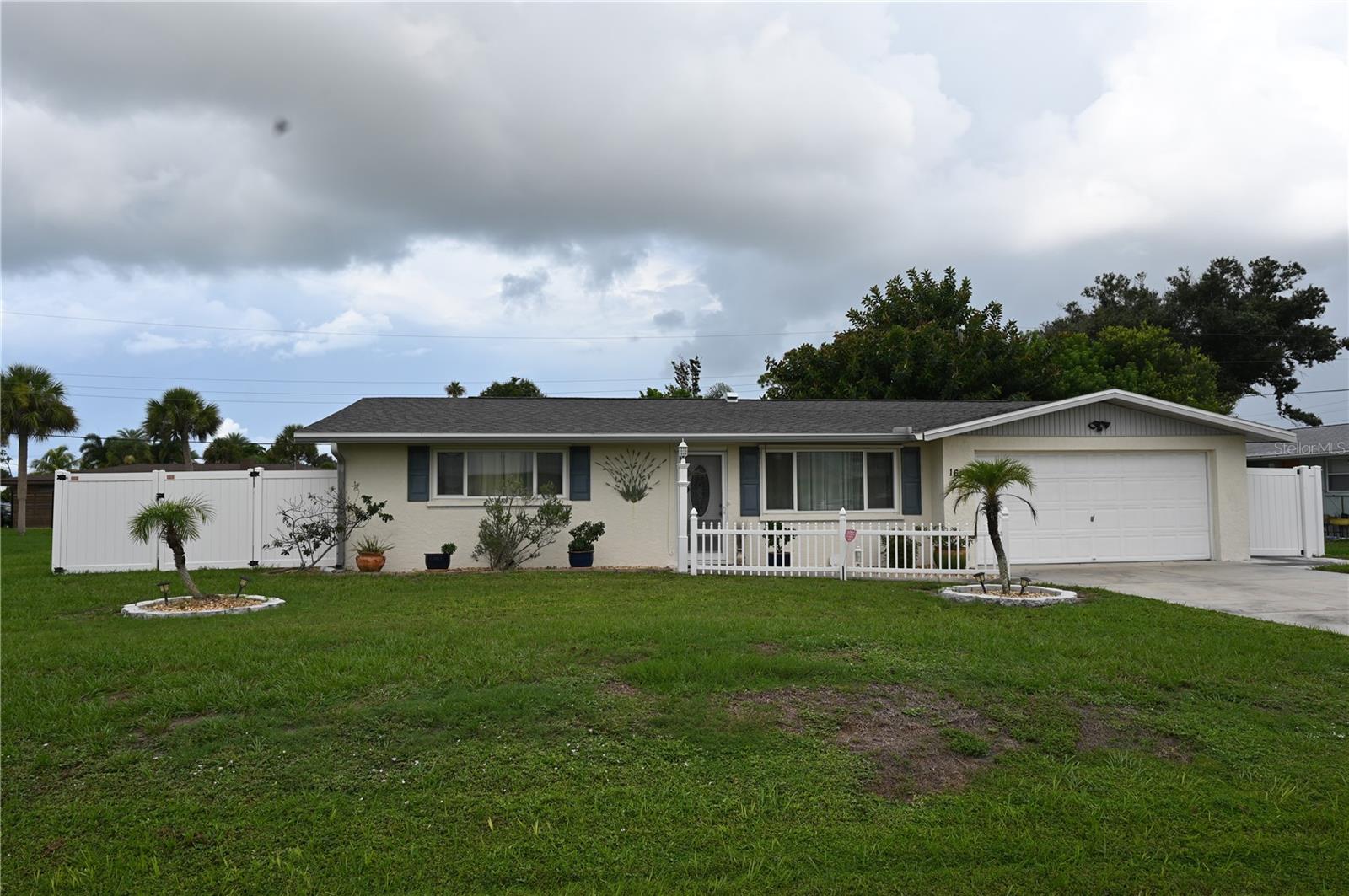 Single Family Residence em ENGLEWOOD, FL - Daniel Dourado