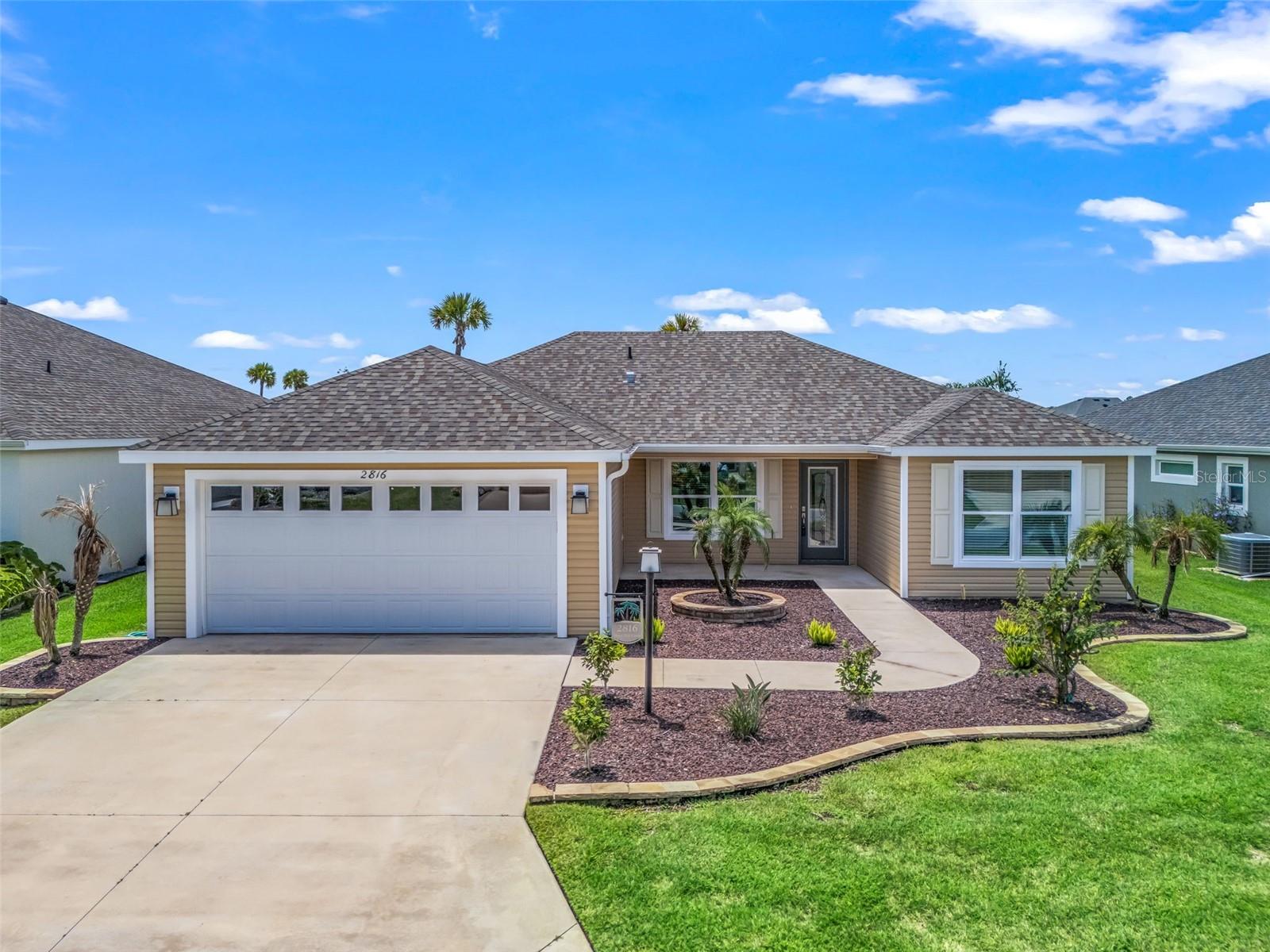 Single Family Residence in THE VILLAGES, FL - Daniel Dourado