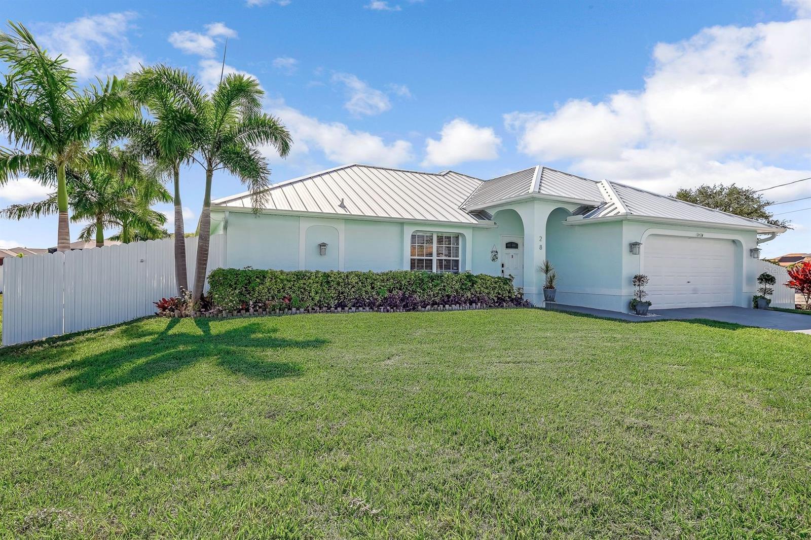 Single Family Residence in CAPE CORAL, FL - Daniel Dourado