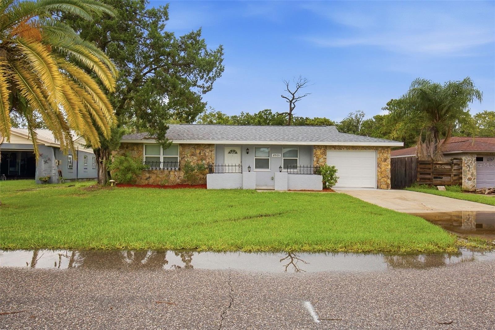Single Family Residence in HUDSON, FL - Daniel Dourado
