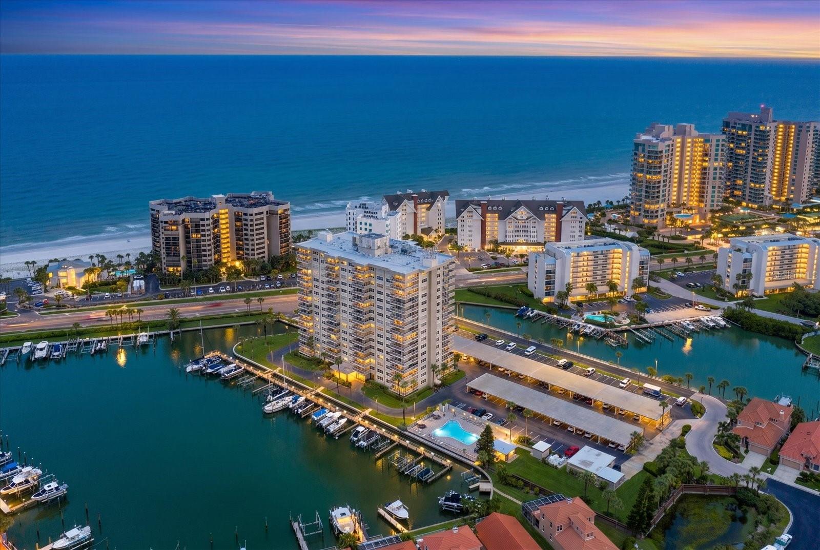 Condominium em CLEARWATER BEACH, FL - Daniel Dourado