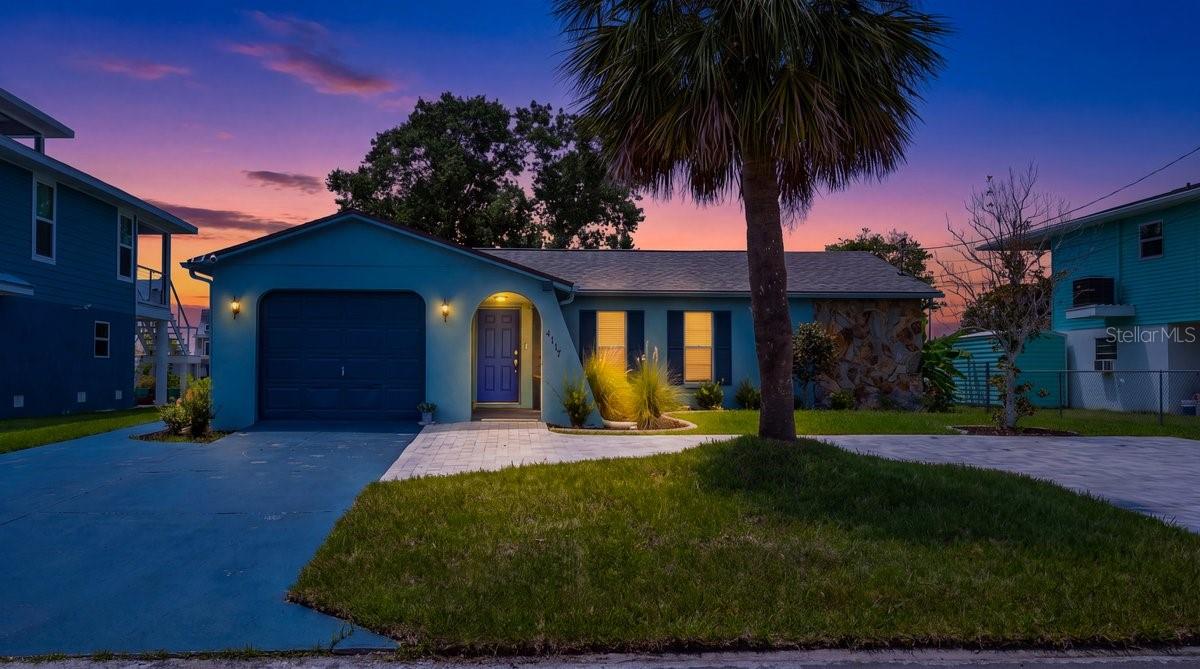 Single Family Residence in HERNANDO BEACH, FL - Daniel Dourado