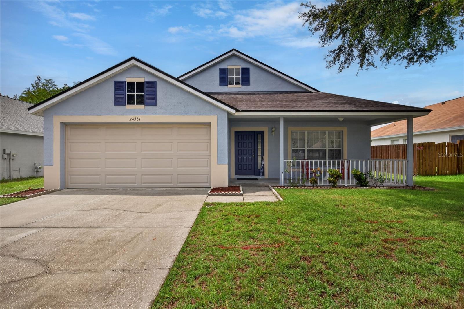 Single Family Residence in LUTZ, FL - Daniel Dourado