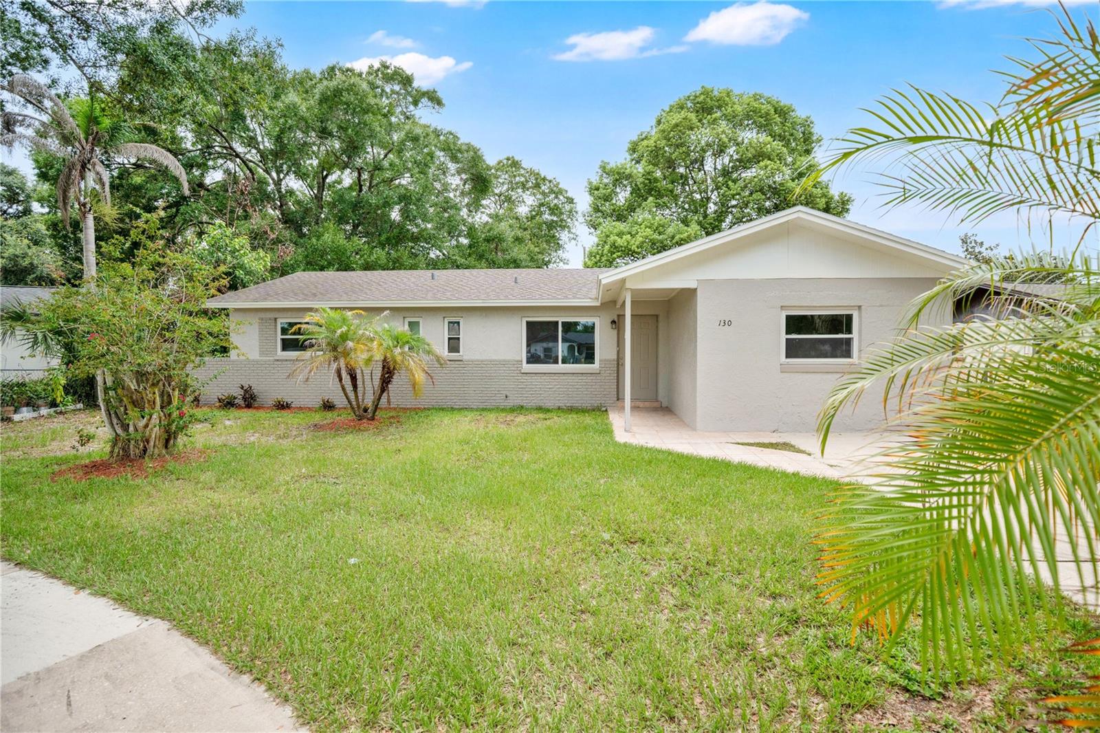 Single Family Residence in ORLANDO, FL - Daniel Dourado