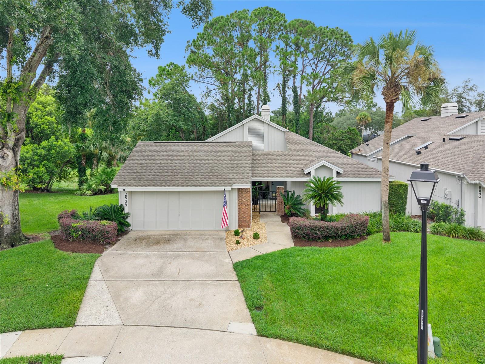 Single Family Residence in LONGWOOD, FL - Daniel Dourado